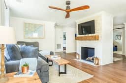 Family Friendly w/ HOT TUB, near DT, Beach & Park
