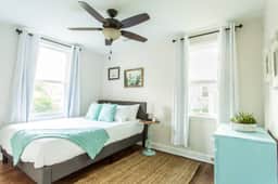 Family Friendly w/ HOT TUB, near DT, Beach & Park