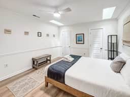 Hip Island House — Newly Renovated!