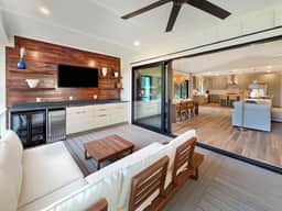 High-End New Build | Folly & DT w/ Hot Tub