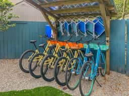 Cold Plunge, Outdoor Shower , Bike to Shem Creek