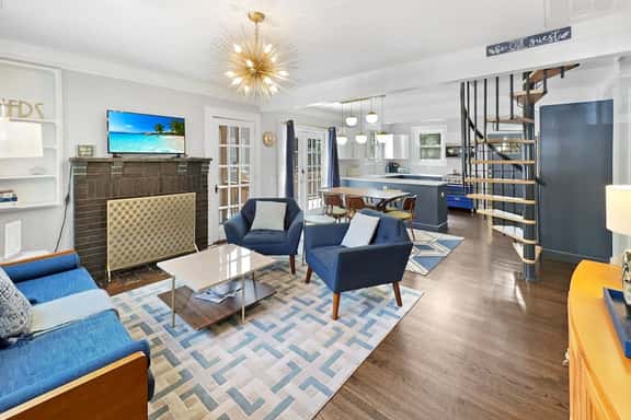 3BR Riverland Terrace | Walk to Theater + Eats - Image 1