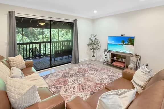 30+ Day Stay | Pool • 2 Ensuite BRs • James Island - Image 1