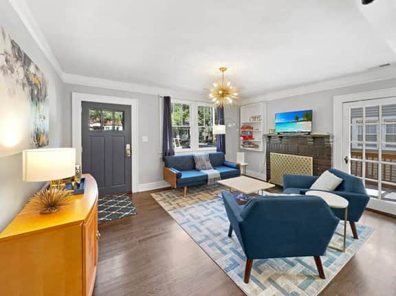 3BR Riverland Terrace | Walk to Theater + Eats