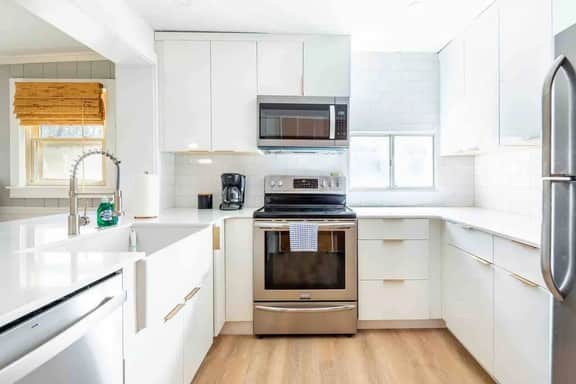 Hip Island House — Newly Renovated!