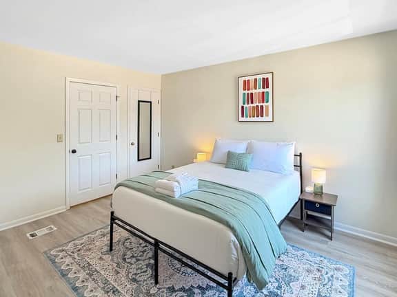 30+ Day Stay | Pool • 2 Ensuite BRs • James Island