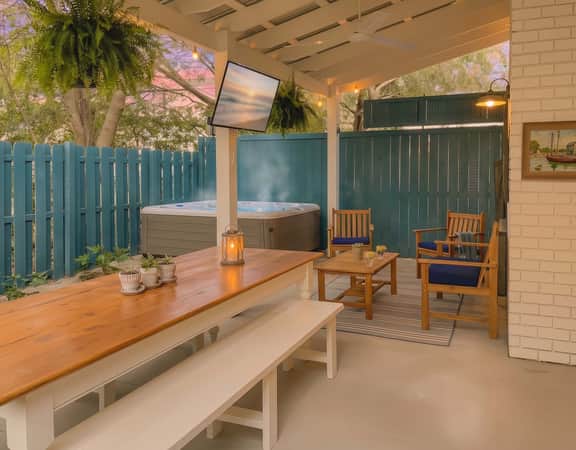 Cold Plunge, Outdoor Shower , Bike to Shem Creek