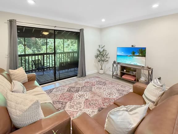 30+ Day Stay | Pool • 2 Ensuite BRs • James Island